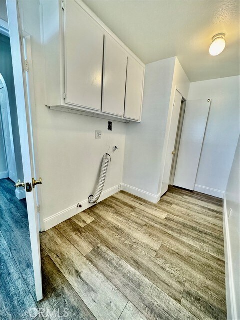 Building Photo - 22342 Estallens