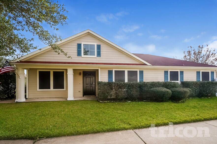 Primary Photo - 6346 Hall Pond Ct