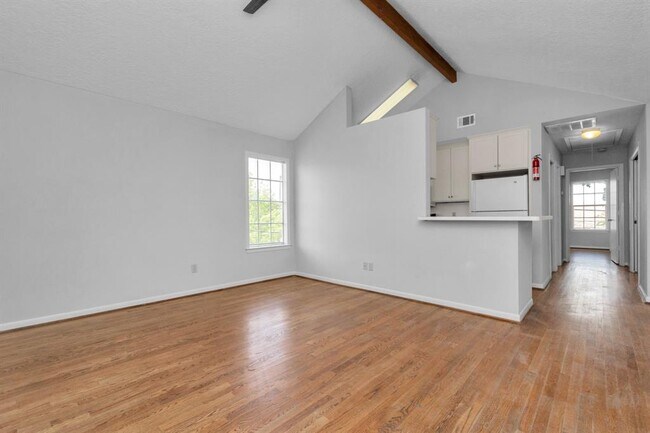 Building Photo - 2347 Sheridan St
