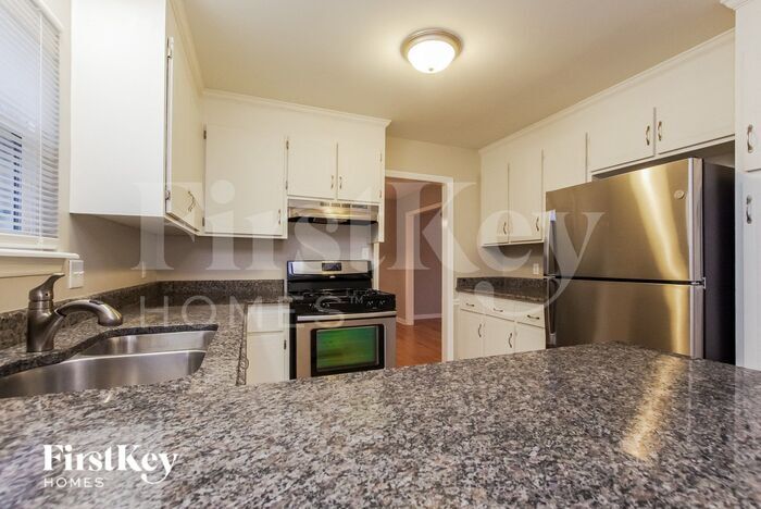 Building Photo - 11242 Kingfisher Dr
