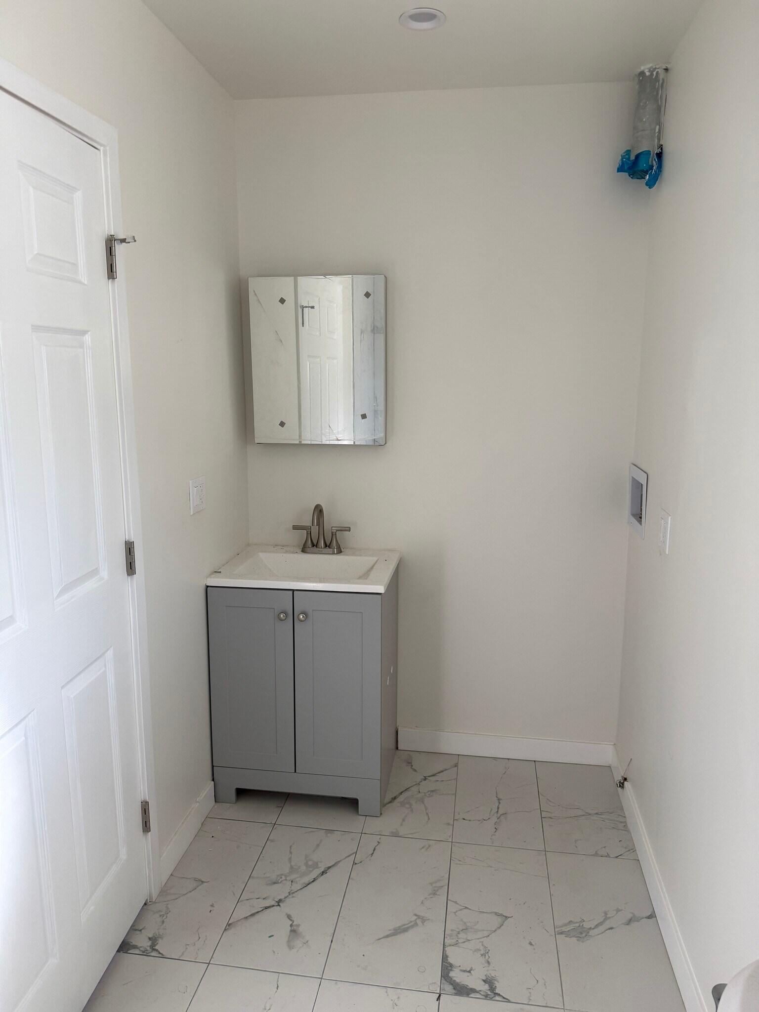 Laundry - 616 Alexander St