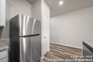 Building Photo - 130 Damon Dv