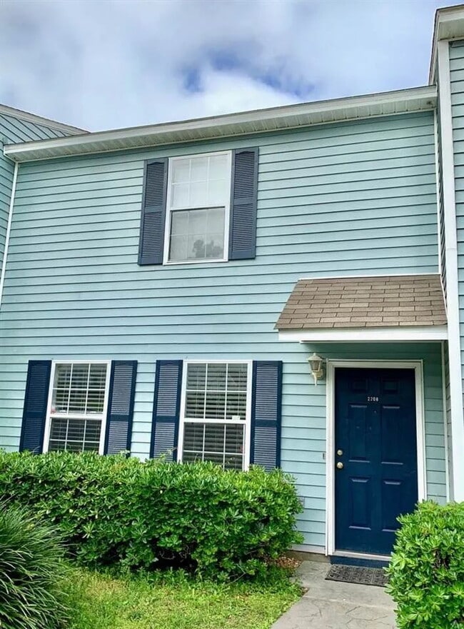 Building Photo - Affordable 4/3 Townhome in Timberwood