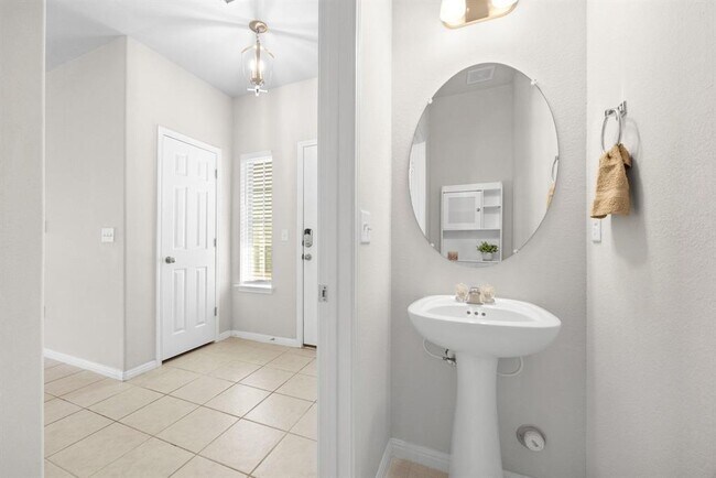 Building Photo - 1612 Catalan Rd