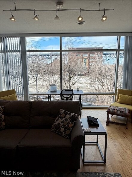 Building Photo - 1237 Washington Ave