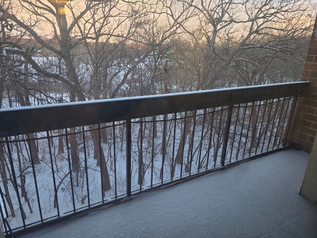 Building Photo - 1840 Huntington Blvd