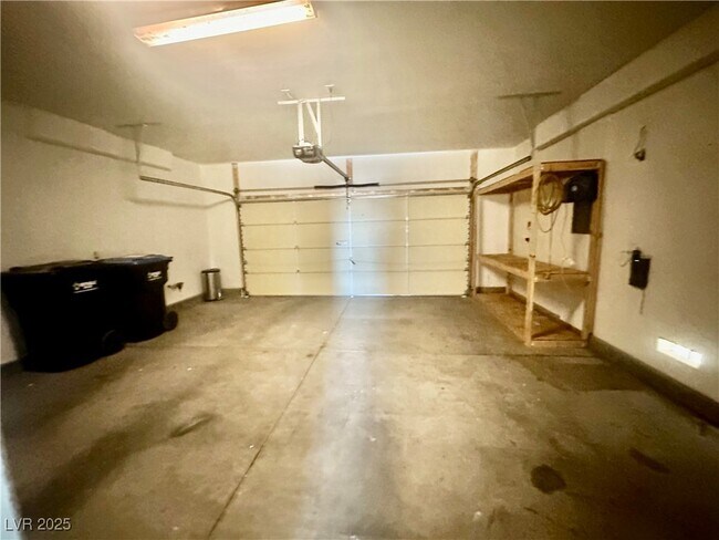 Building Photo - 2767 Invermark St