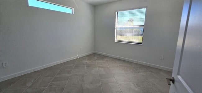 Building Photo - 15810 Sunny Day Dr