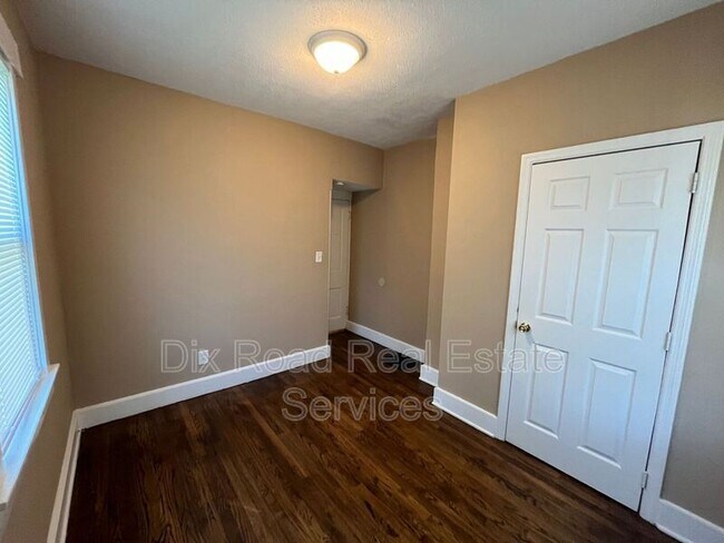 Building Photo - 2108 Arlington Ave