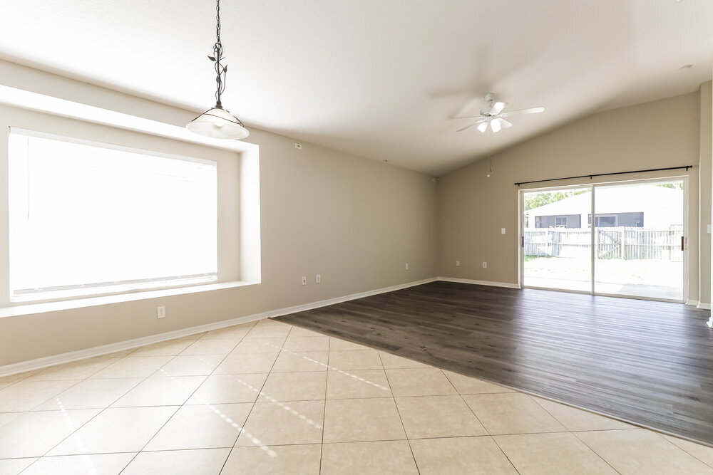 Building Photo - 9912 Riverchase Dr