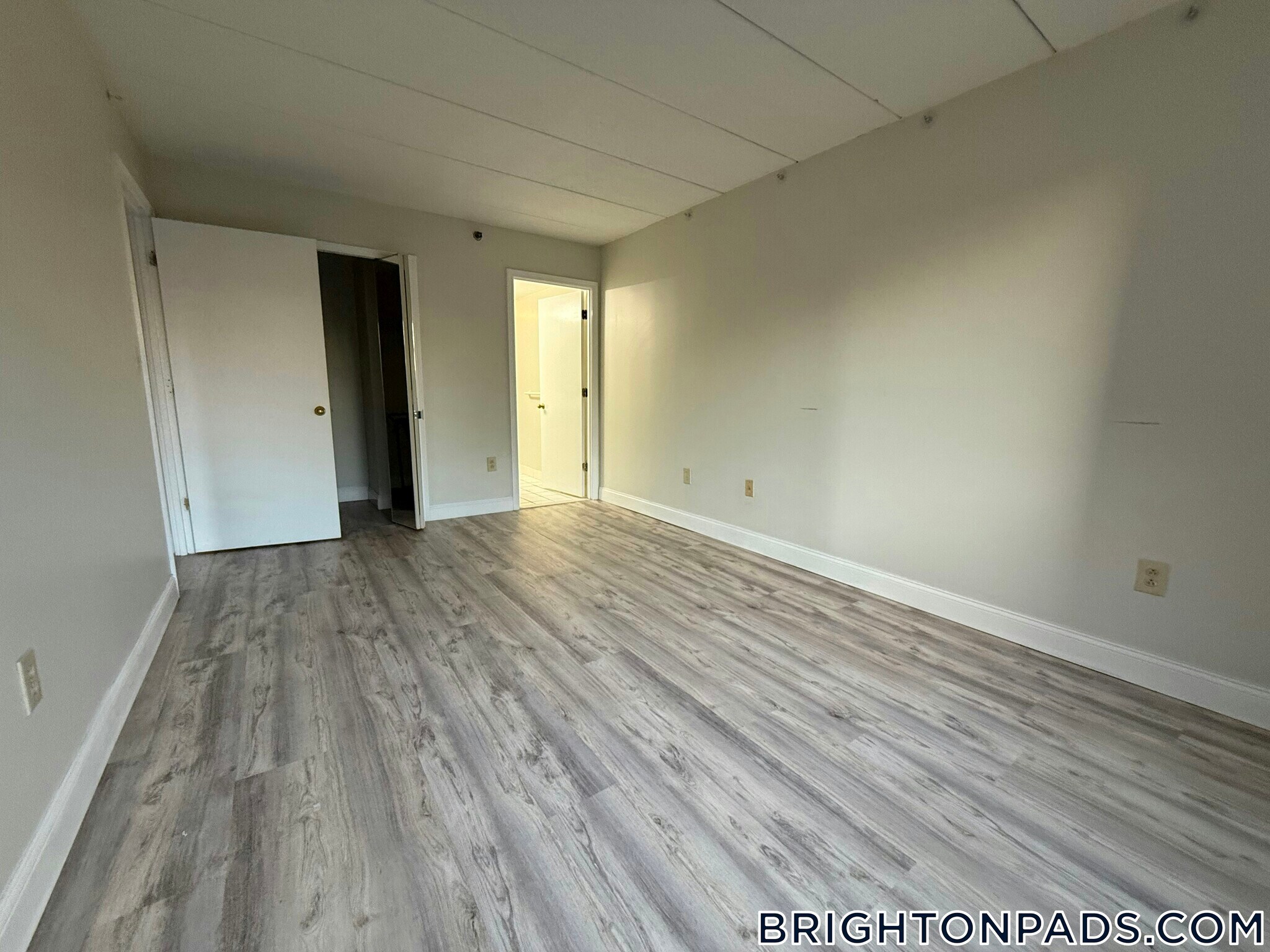 Building Photo - 1933 Commonwealth Ave