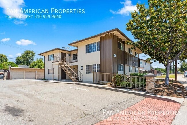 Building Photo - 4484 La Deney St