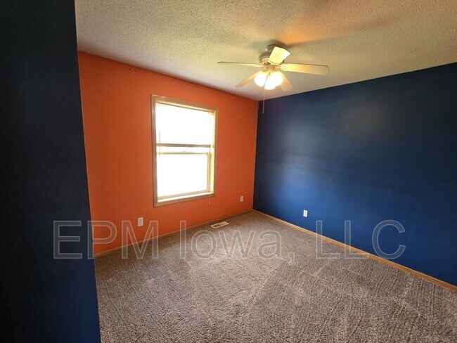 Building Photo - 1138 White Ivy Pl NE