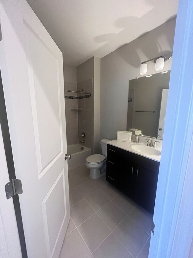 Building Photo - Executive Townhome in Preston Lakes