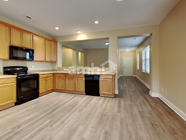 Building Photo - 248 Woodbrook Way