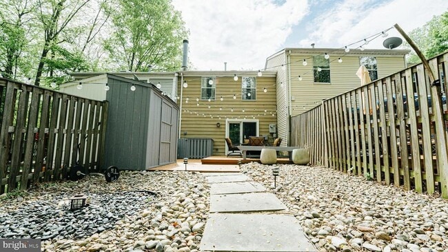 Building Photo - 9134 Everett Ct