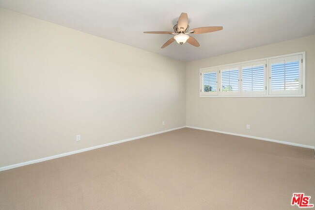 Building Photo - 14972 Camarosa Dr