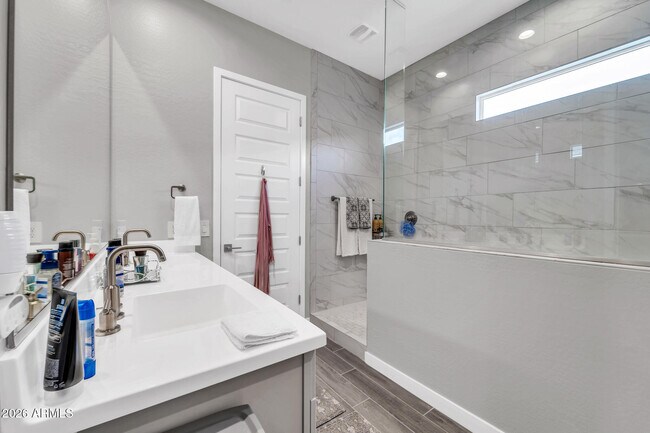 Building Photo - 10518 W Albert Ln