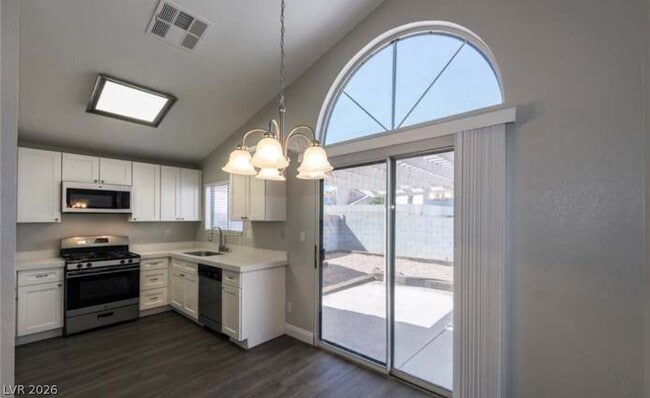 Building Photo - 1012 Holliston Cir