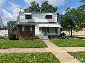Building Photo - 17502 Roy St