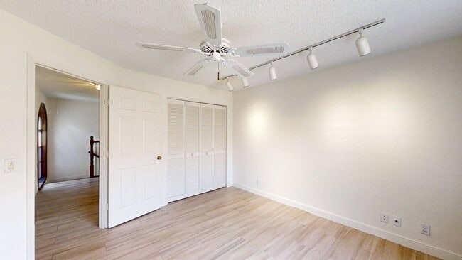Building Photo - 23330 La Vida Way