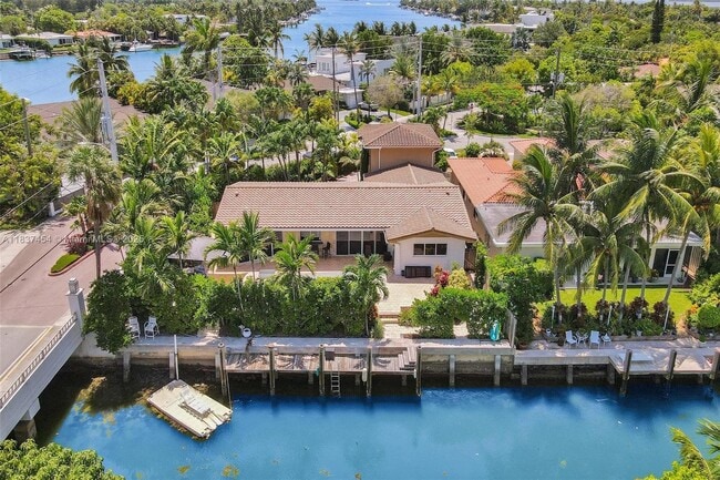 Building Photo - 1155 S Biscayne Point Rd