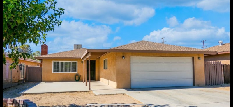 Building Photo - 705 W Graaf Ave