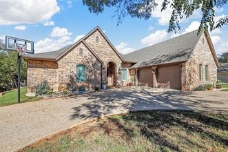 Building Photo - 6222 Prospect Hill Dr