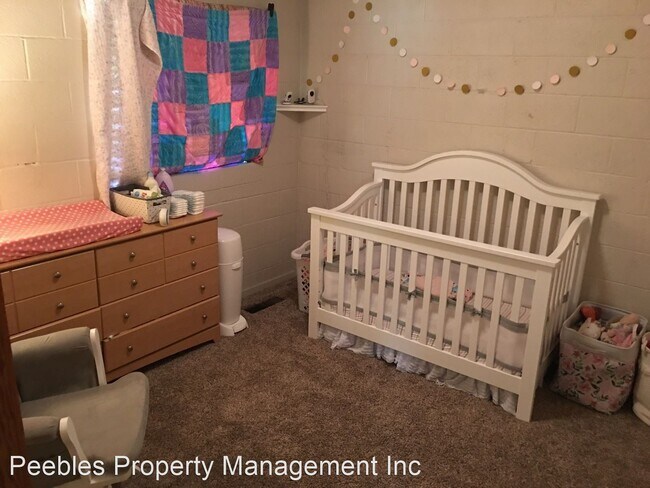 Building Photo - 2 br, 1 bath House - 145 Canyon Highlands Dr