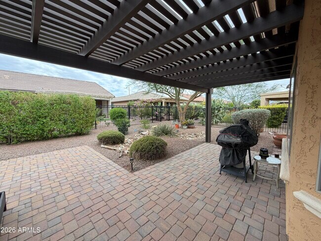 Building Photo - 26197 Vista Dr
