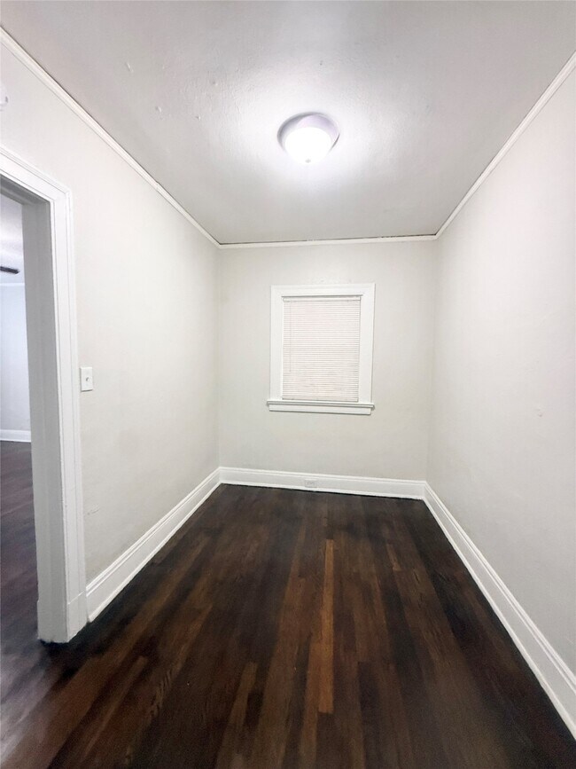 Building Photo - 3920 Fannin St