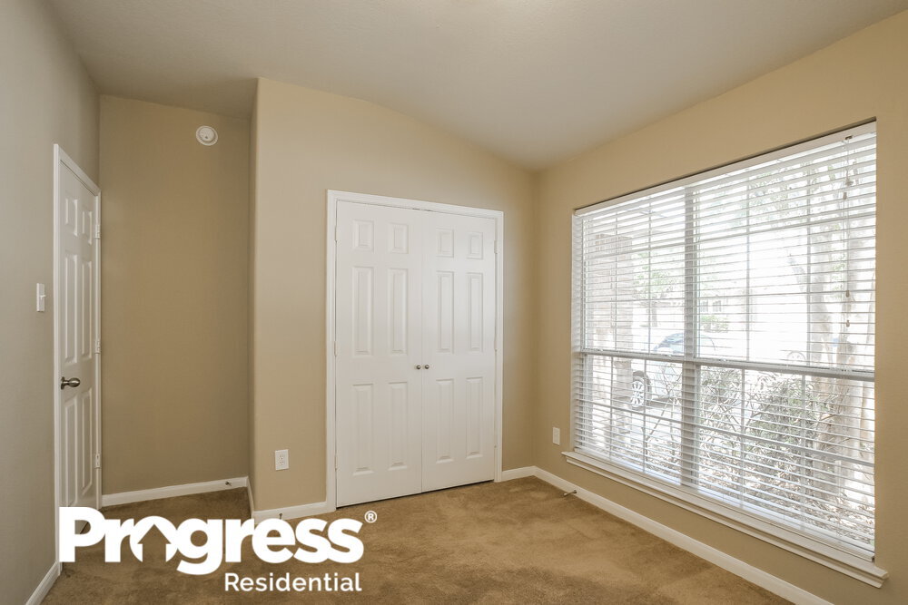 Building Photo - 15527 Lady Shery Ln