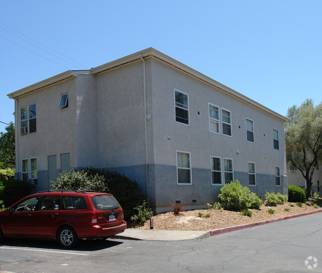 Sonoma Village Apartments 61 W Agua Caliente Rd Sonoma CA 95476