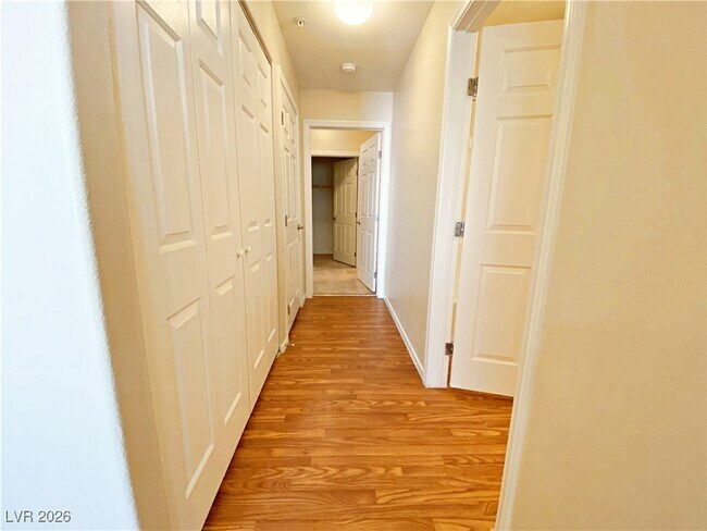 Building Photo - 50 Aura de Blanco St