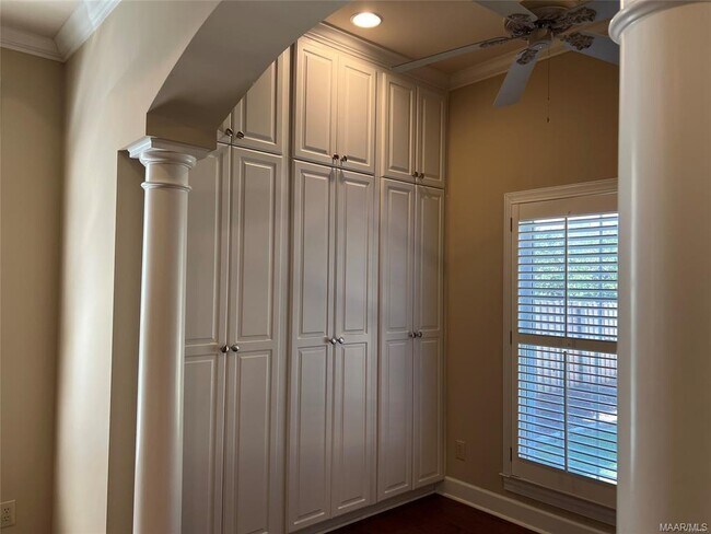 Building Photo - 2230 Wyndgate Dr