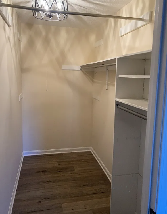 Building Photo - 1 Bedroom in Greenville