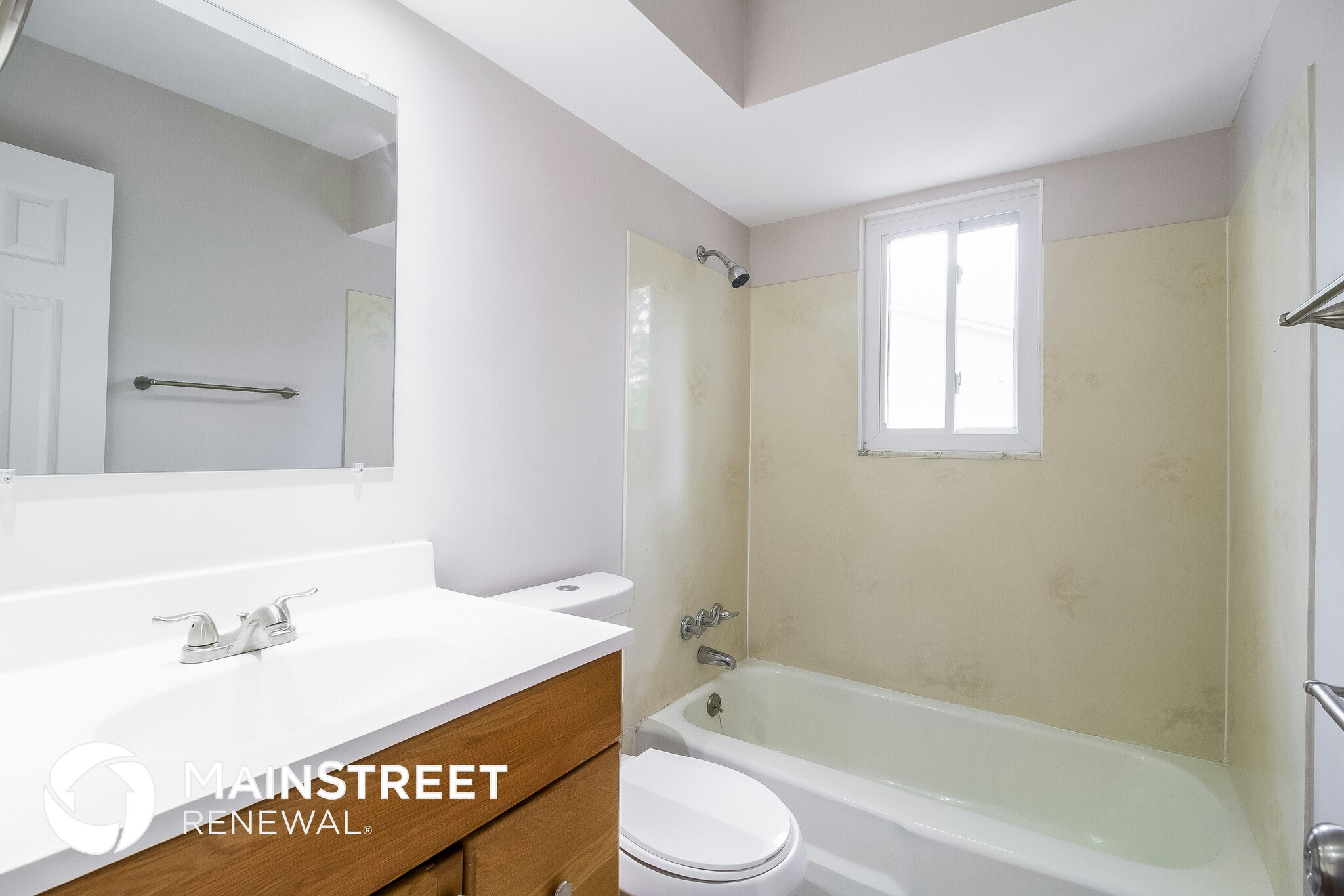 Building Photo - 1848 Tamarack Cir N