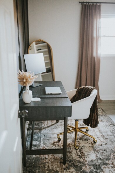 Building Photo - 1709 Chester Valley Ct