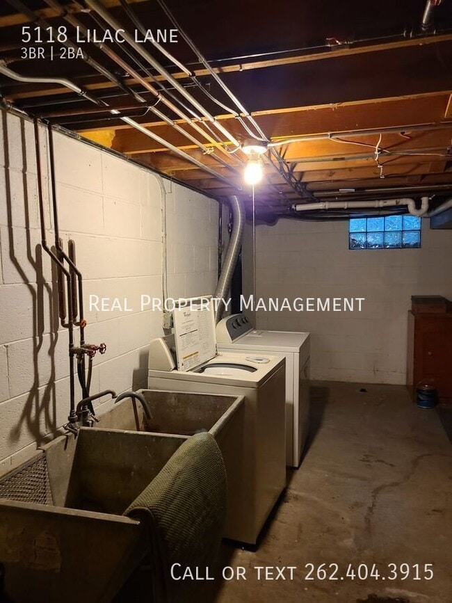 Building Photo - 5118 Lilac Ln