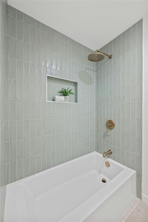 Building Photo - 6721 Lost Valley