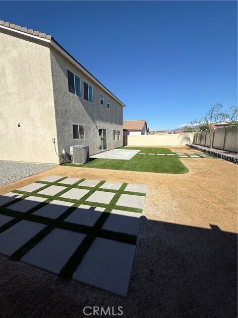 Building Photo - 479 Hollyhock Cir