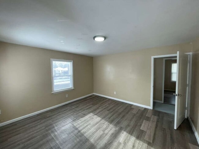 Building Photo - 19303 Fairport St