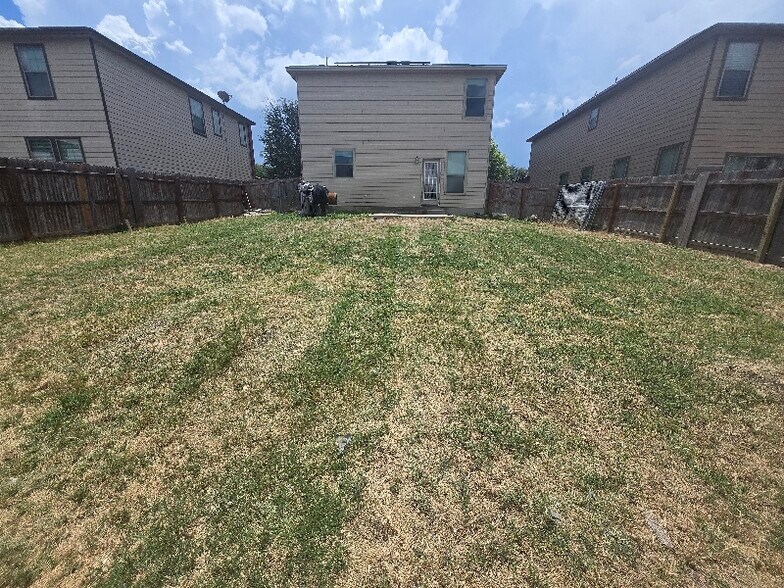 Building Photo - 6623 San Miguel Way