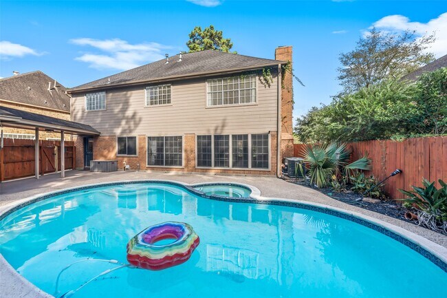 Building Photo - 4422 Pine Breeze Dr