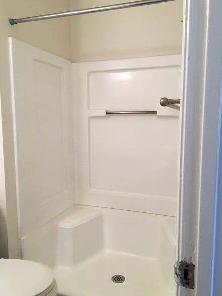 Master bathroom shower - 14803 Rydell Road