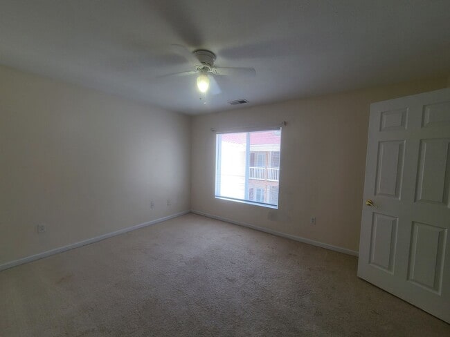 Building Photo - 4 Bedroom, 4 Bath in Star City - SHORT TERM LEASE, Now to 7/24/26