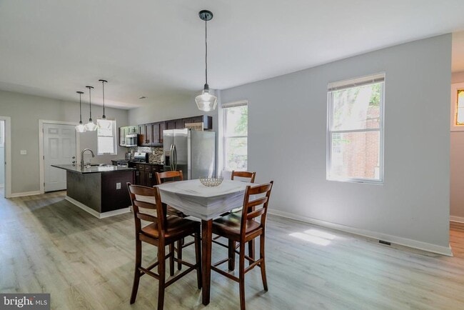 Building Photo - 3603 Oakmont Ave