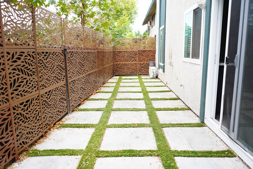 Building Photo - 23214 Orange Ave