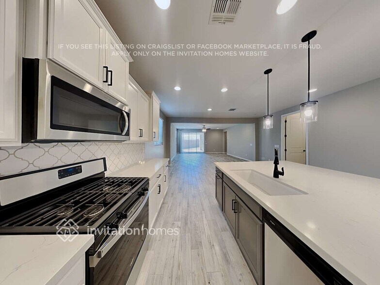 Building Photo - 3008 N 198th Ln