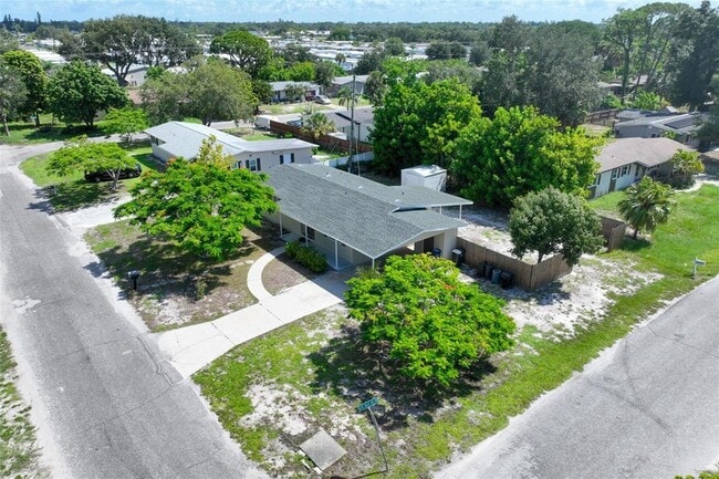 Building Photo - 6515 3rd St Ct W